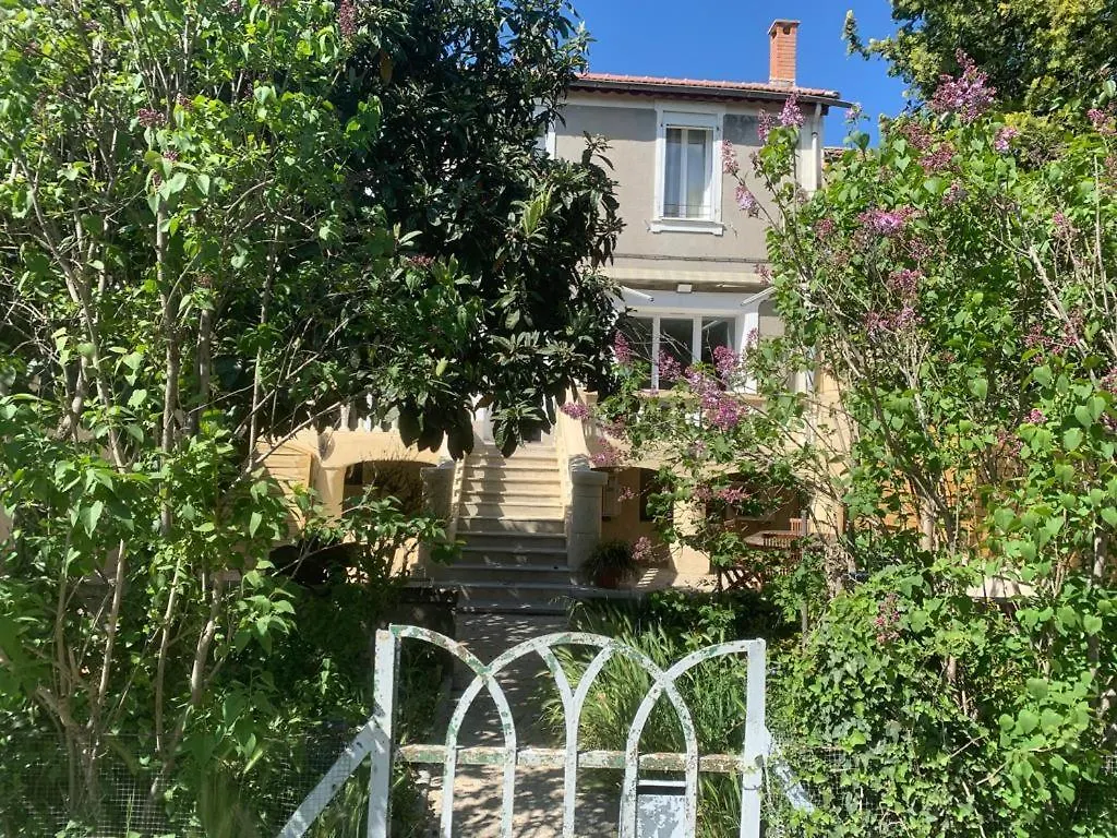 Villa, Piscine, Jardin, Barbecue, Proche Centre Orange 0*,