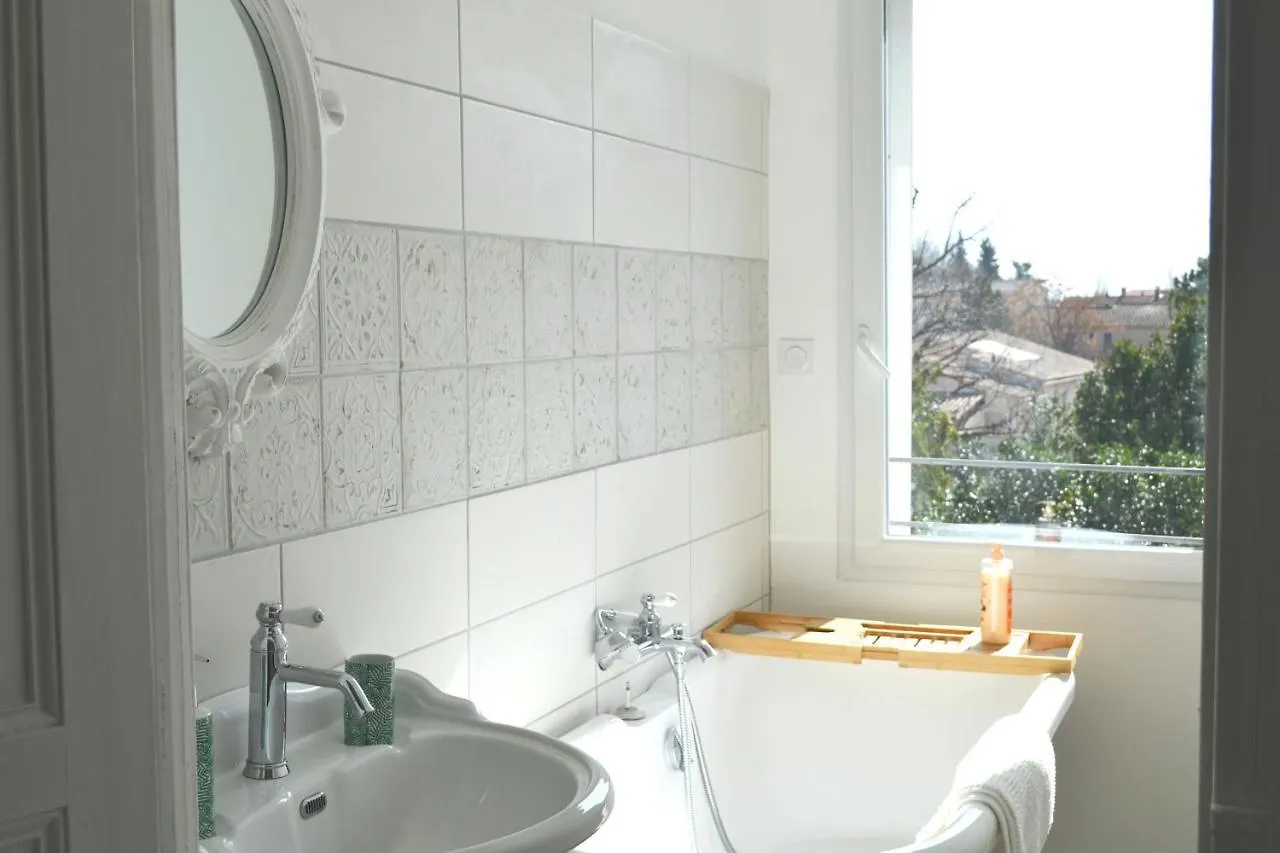 Villa, Piscine, Jardin, Barbecue, Proche Centre Orange Franciaország